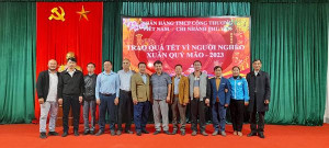 Ngân hàng thương mại cổ phần Công thương chi nhánh Phú Yên trao quà tết vì người nghèo - Xuân Quý Mão 2023