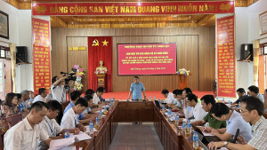 Thường trực Huyện ủy làm việc với BCH Đảng bộ xã Nghi Hưng